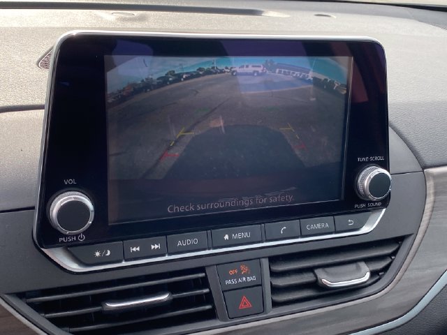 Used 2025 Nissan Altima 2.5 SV FWD image 11