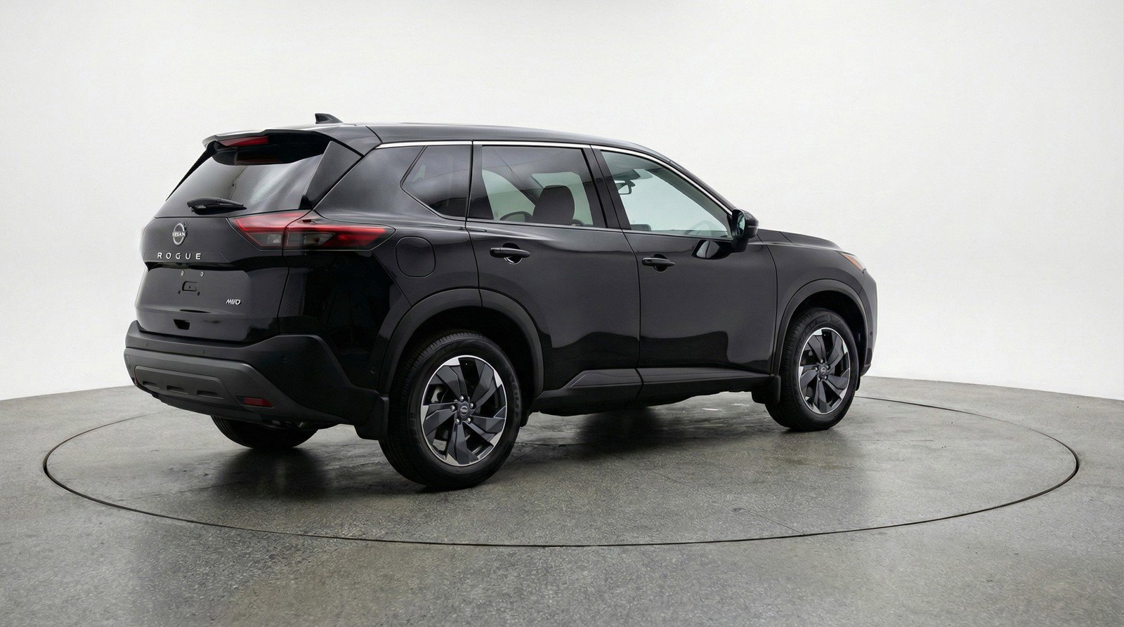 Used 2025 Nissan Rogue SV image 9