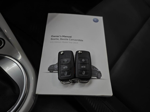 Used 2019 Volkswagen Beetle 2.0T FWD image 38