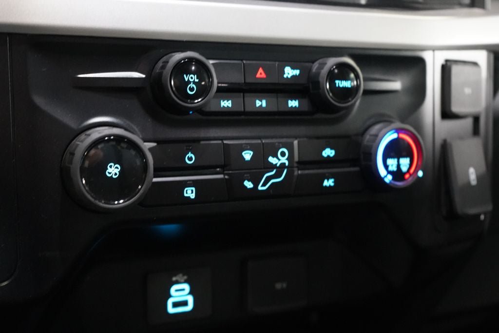Used 2025 Ford F250 XL AWD/4WD image 19