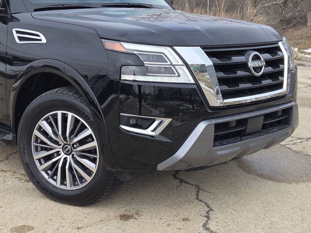 Used 2024 Nissan Armada SL w/ Cargo Package image 2
