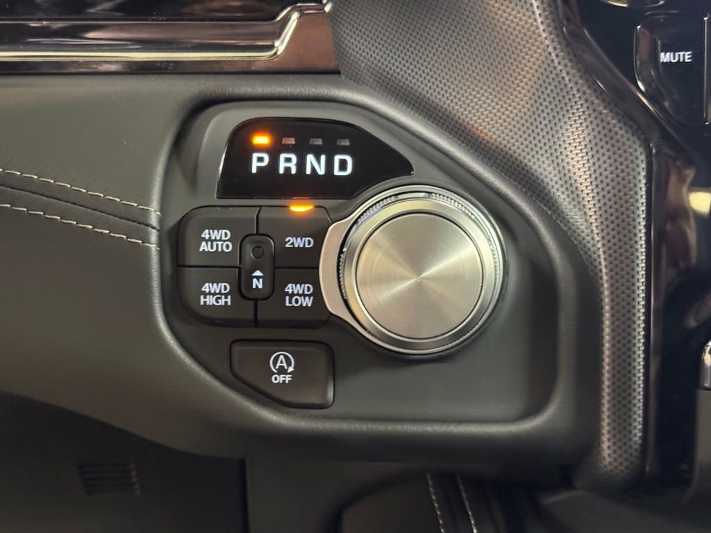 Used 2025 RAM 1500 Limited w/ Body Color Bumper Group image 38