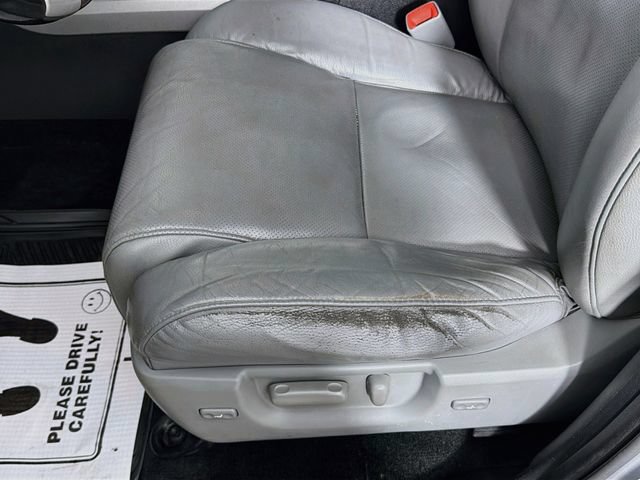 Used 2016 Toyota Sequoia Platinum AWD/4WD image 19