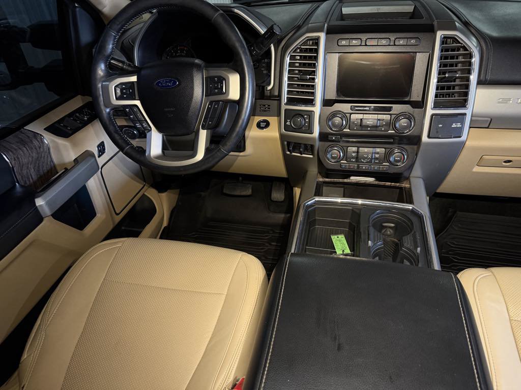 Used 2017 Ford F250 Lariat w/ Lariat Ultimate Package AWD/4WD image 22