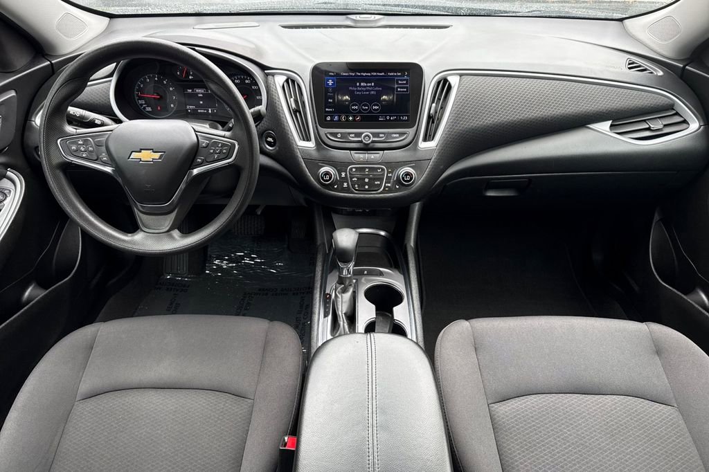 Used 2023 Chevrolet Malibu LT FWD image 21