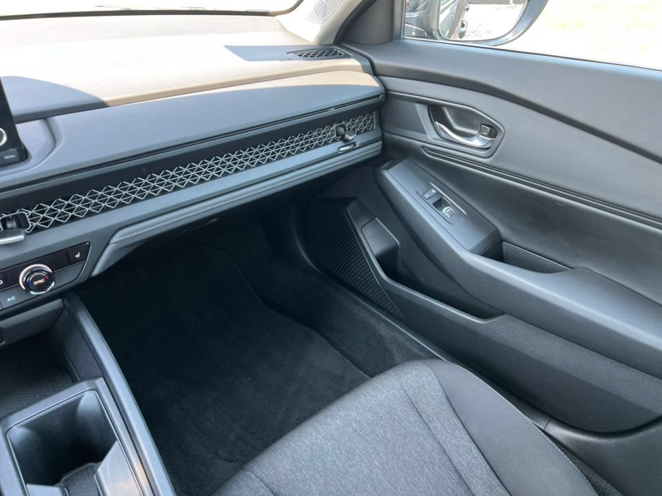 Used 2023 Honda Accord EX image 28