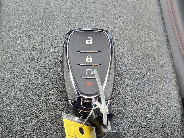 Used 2024 Chevrolet Trax RS w/ Sunroof Package image 22