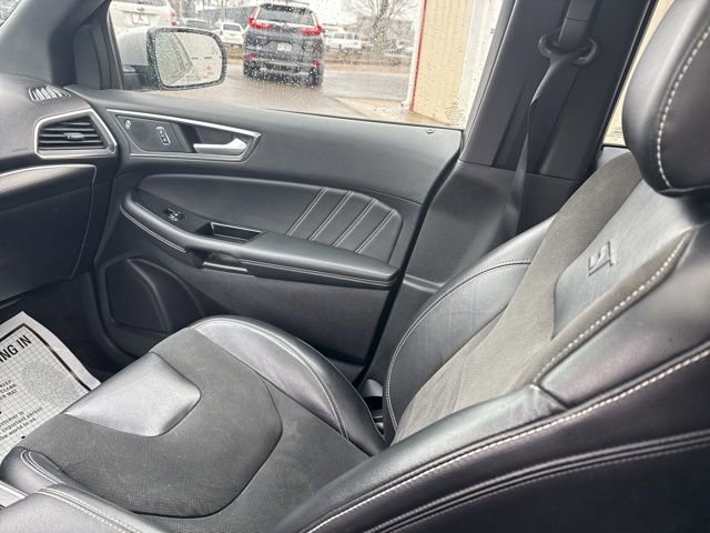 Used 2019 Ford Edge ST w/ Equipment Group 401A image 16