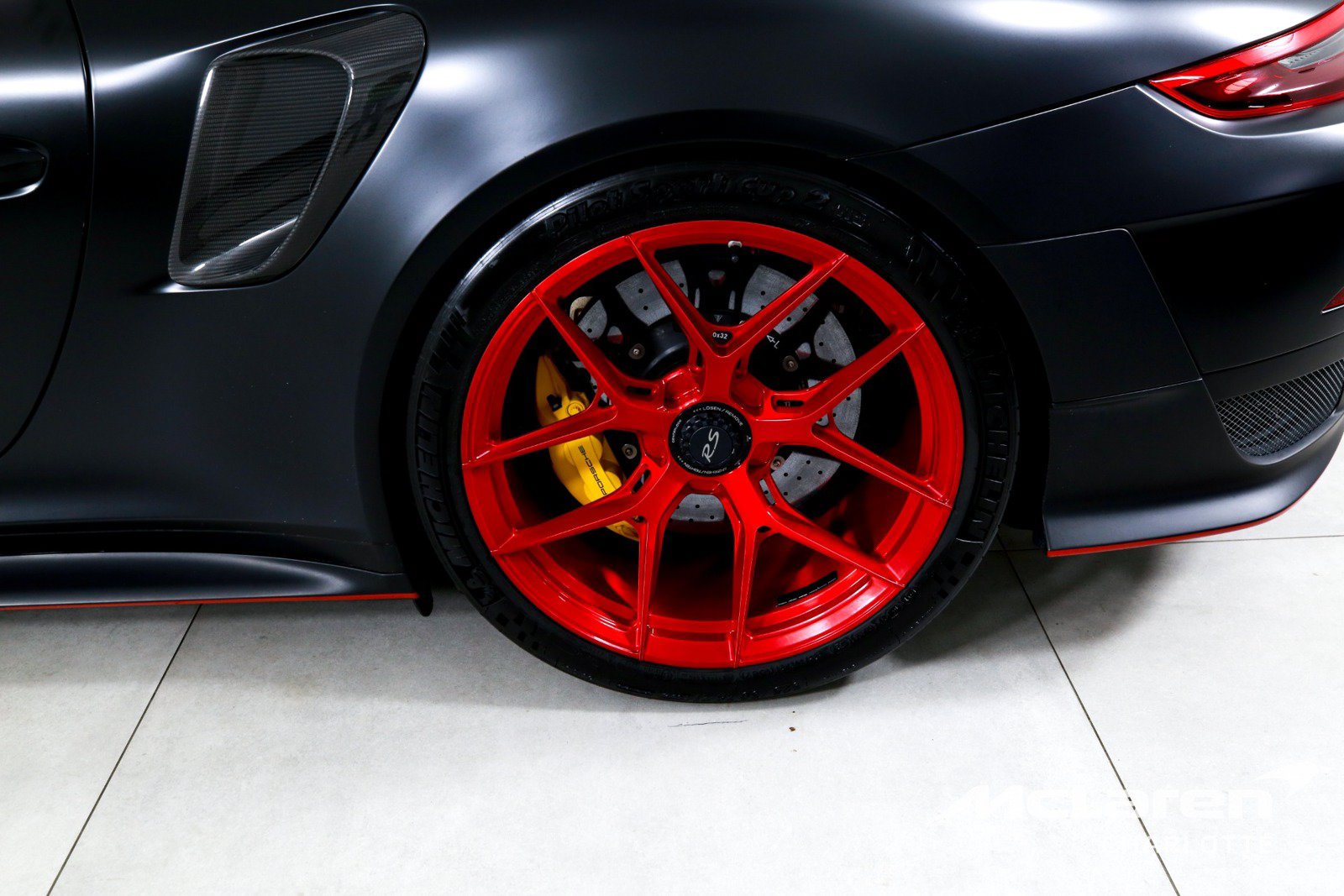 Used 2018 Porsche 911 GT2 RS RWD image 28