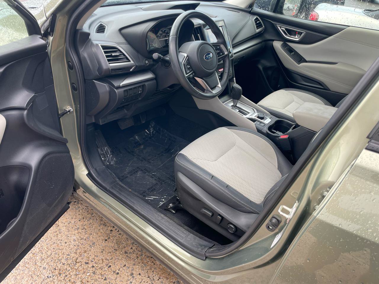Used 2020 Subaru Forester Premium AWD/4WD image 27
