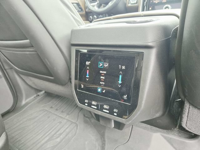 Used 2025 GMC Yukon Denali Ultimate AWD/4WD image 15