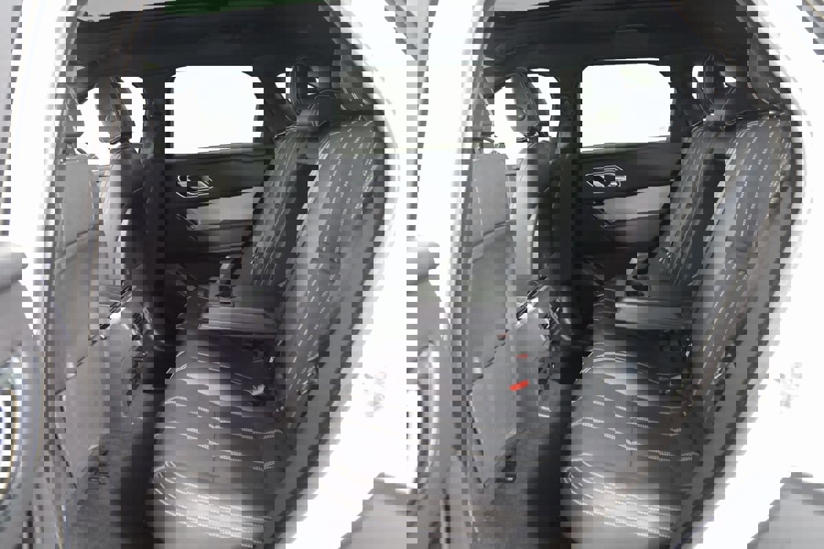 Used 2021 Land Rover Range Rover Velar R-Dynamic S image 45