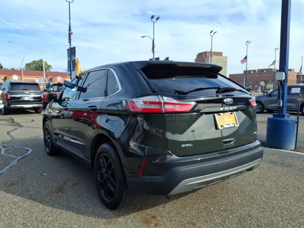 Certified 2024 Ford Edge SEL w/ Convenience Package AWD/4WD image 8