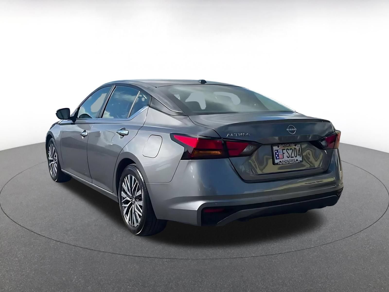 Used 2025 Nissan Altima 2.5 SV FWD image 10