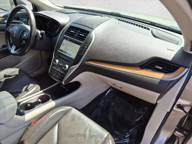 Used 2018 Lincoln MKC Select w/ Select Plus Package FWD image 22