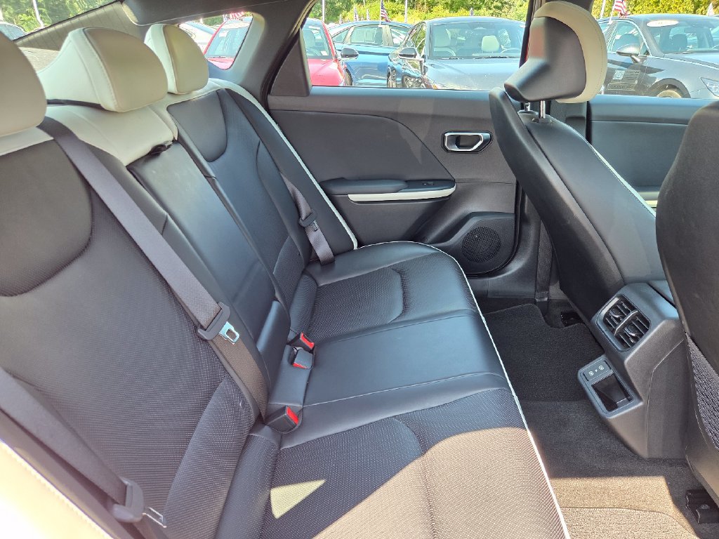 Used 2025 Kia K4 GT-Line Turbo FWD image 31