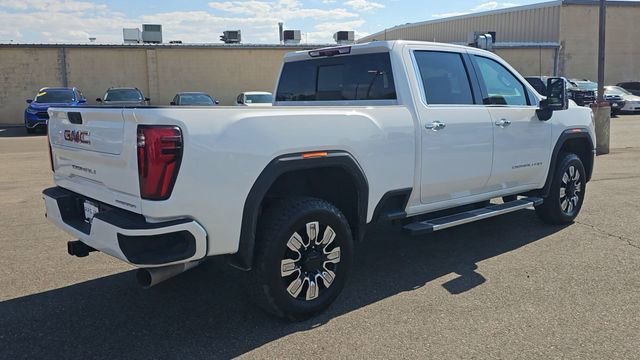 Used 2024 GMC Sierra 3500 Denali w/ Denali Reserve Package AWD/4WD image 8