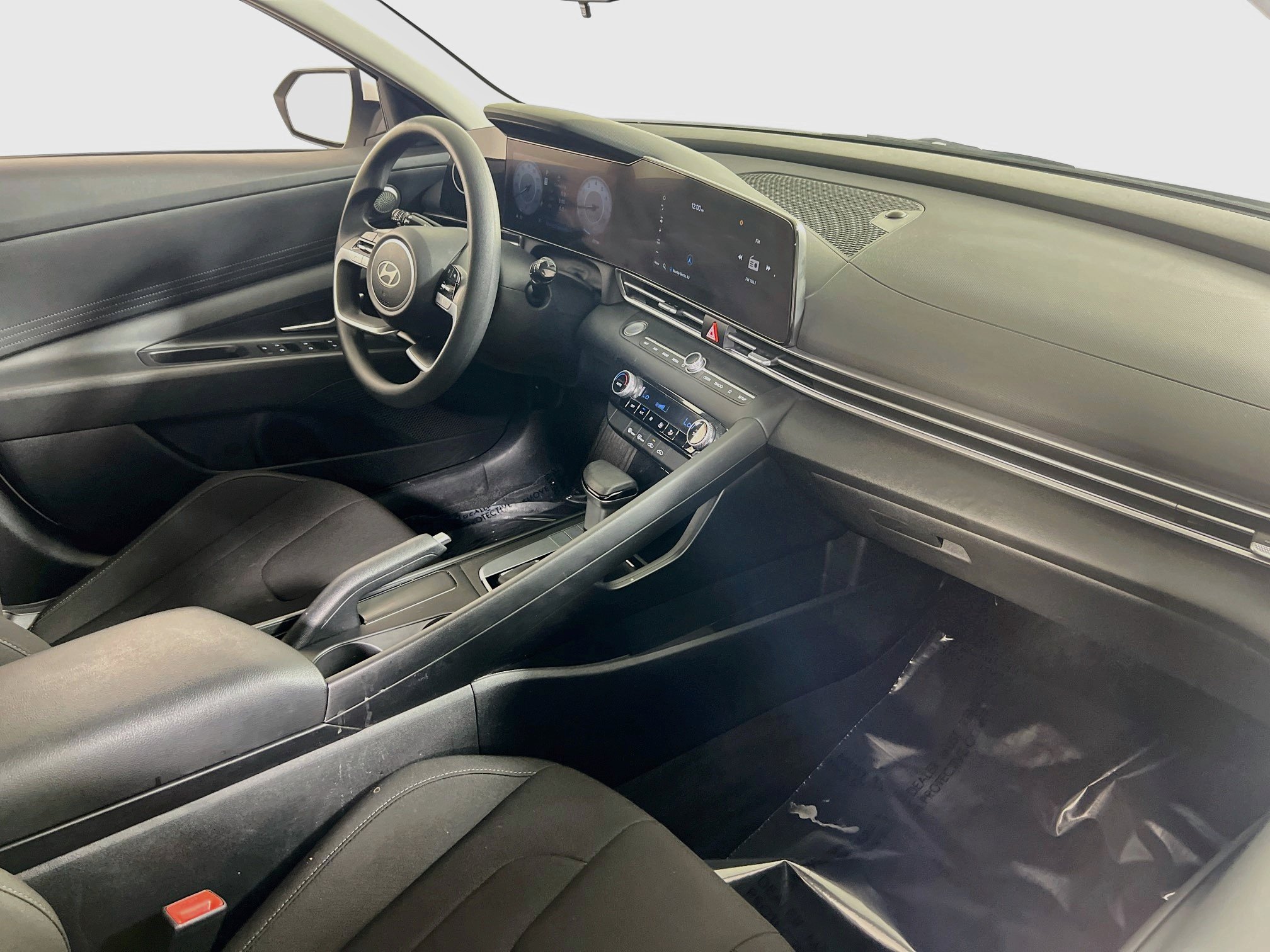 Used 2024 Hyundai Elantra SEL FWD image 27