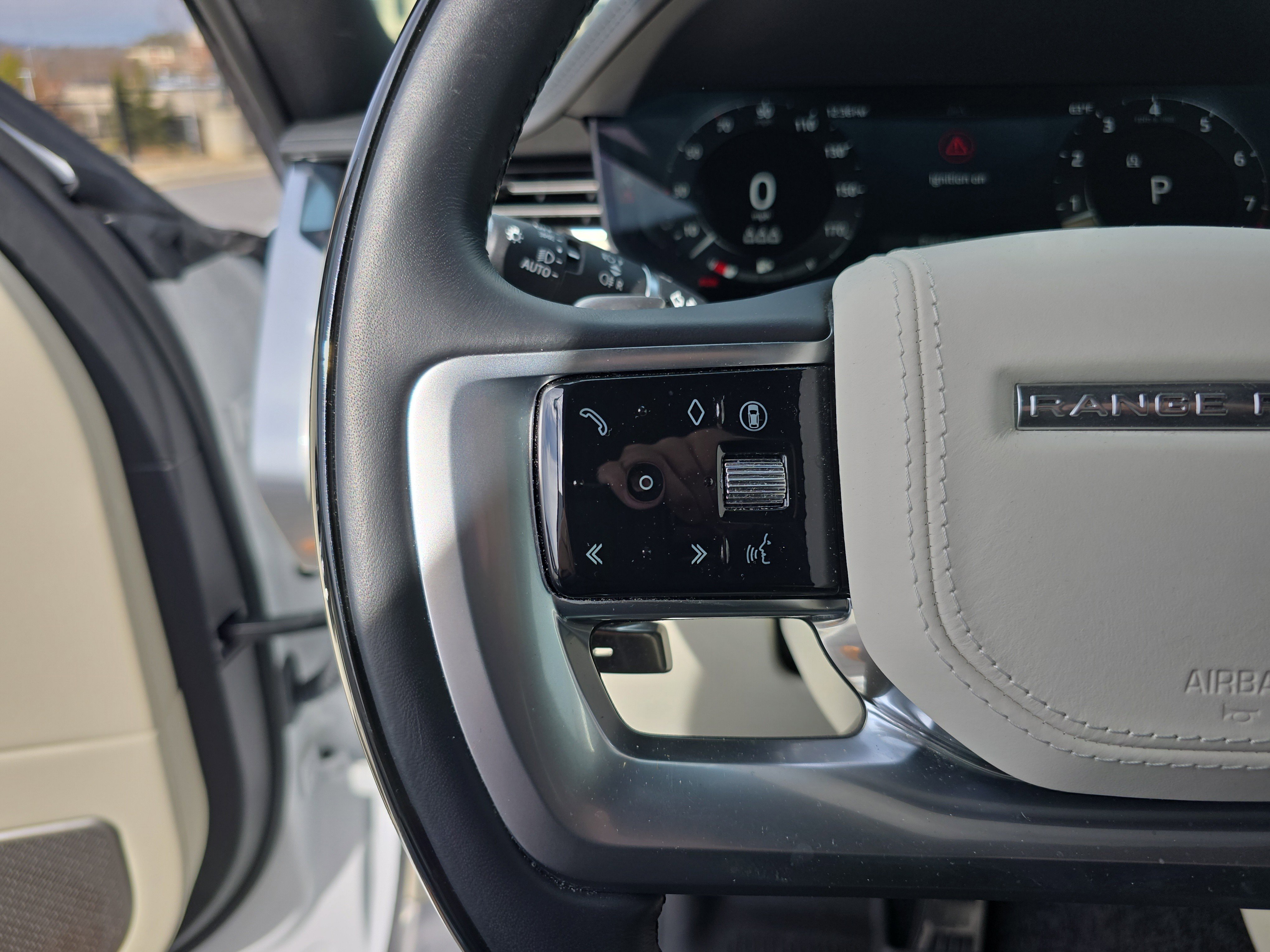 Certified 2024 Land Rover Range Rover Long Wheelbase Autobiography image 33