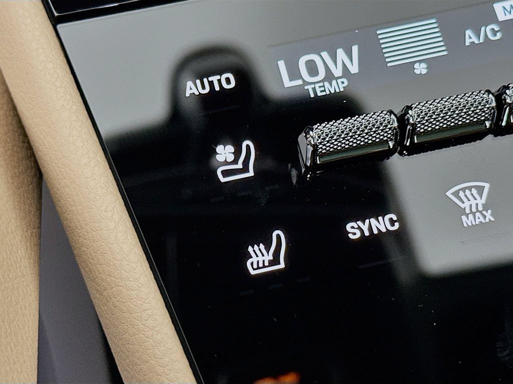 New 2026 Porsche Cayenne AWD/4WD image 23