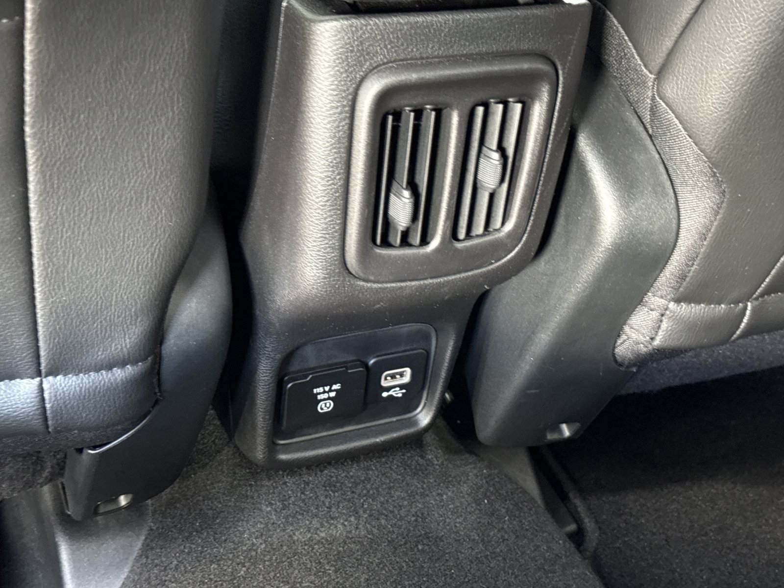 Used 2019 Jeep Compass Latitude FWD image 12