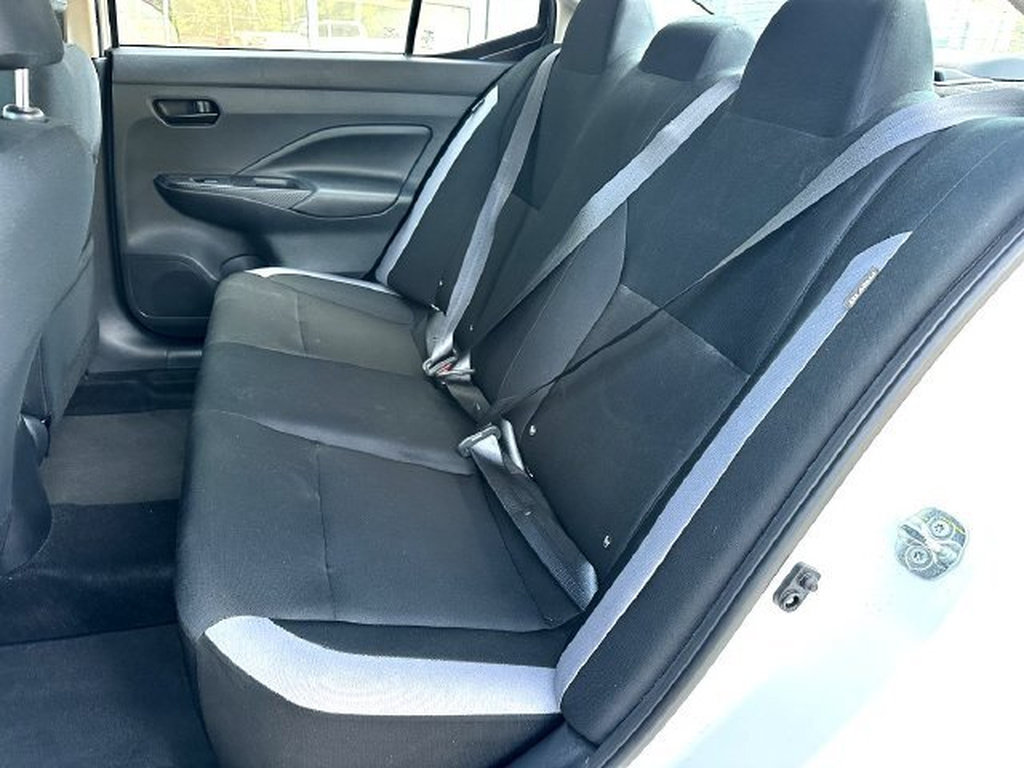 Used 2025 Nissan Versa S FWD image 17