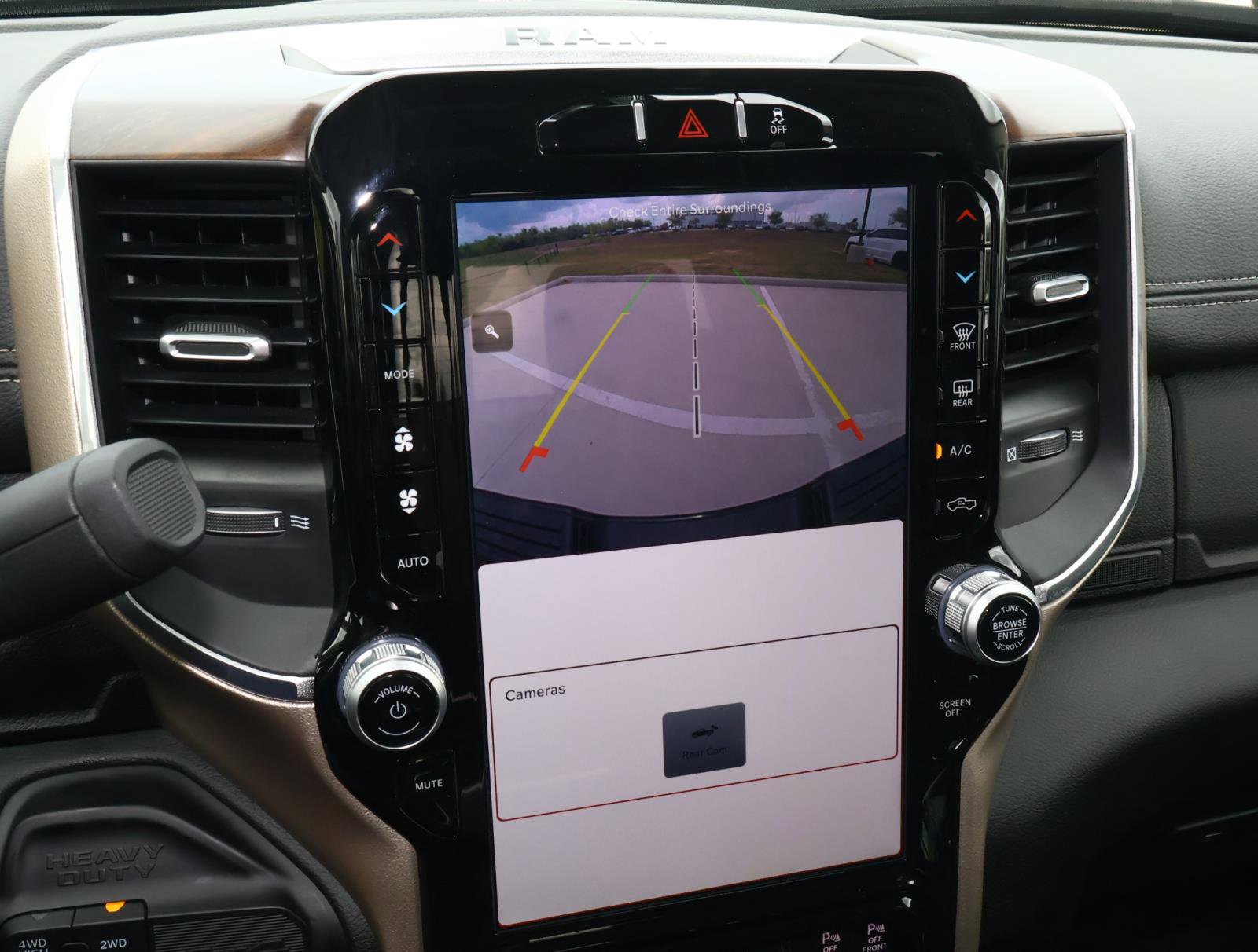 Used 2024 RAM 2500 Laramie image 33