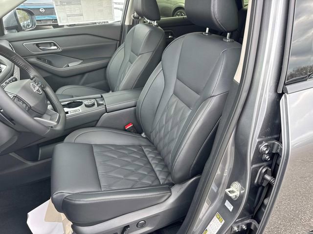New 2026 Nissan Rogue Platinum image 26