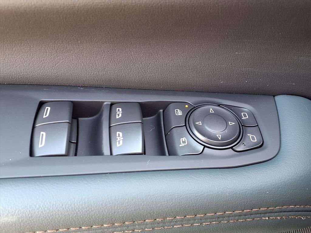 New 2026 GMC Yukon AT4 w/ AT4 Premium Plus Package image 11