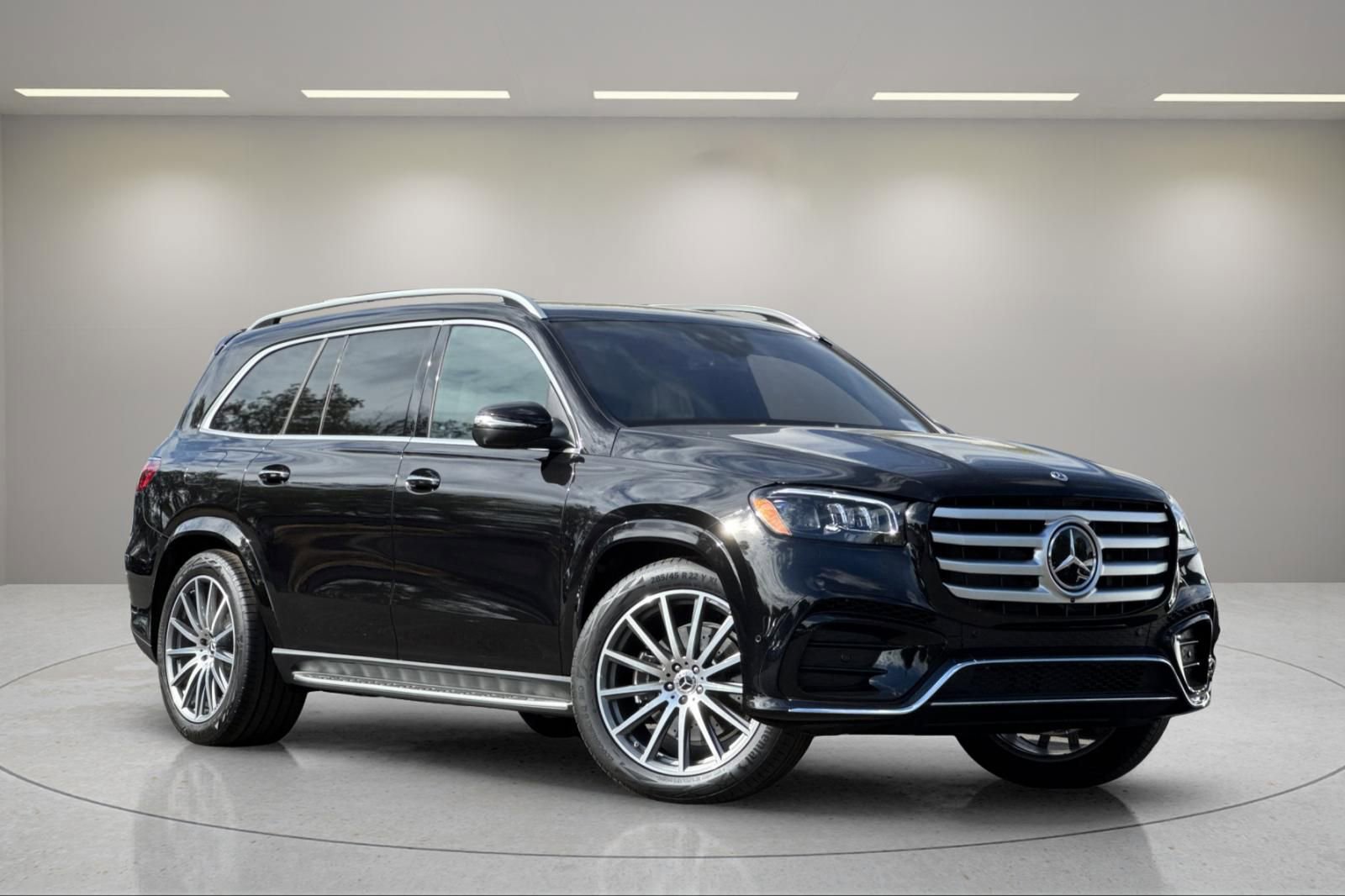 New 2025 Mercedes-Benz GLS 580 4MATIC image 2
