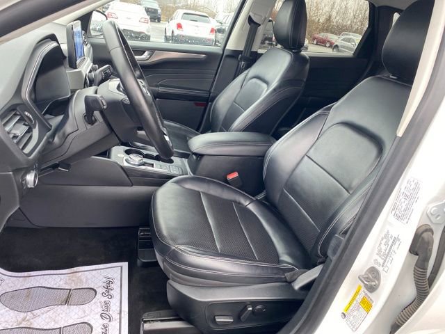 Used 2022 Ford Escape Titanium AWD/4WD image 15