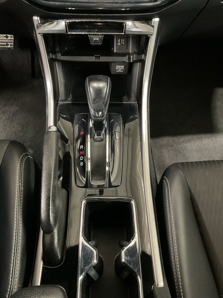 Used 2017 Honda Accord Sport image 19