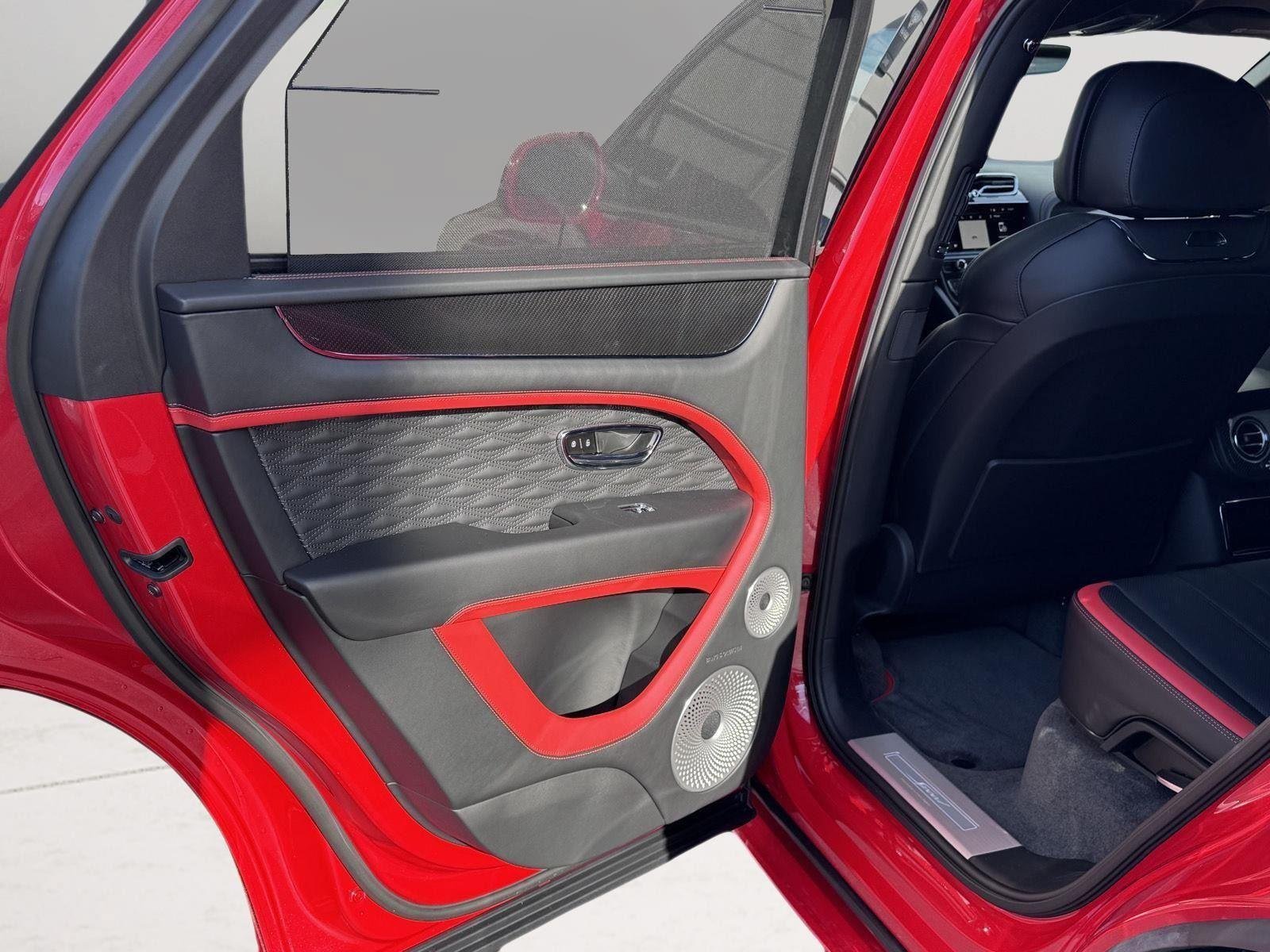 New 2026 Bentley Bentayga Speed AWD/4WD image 31