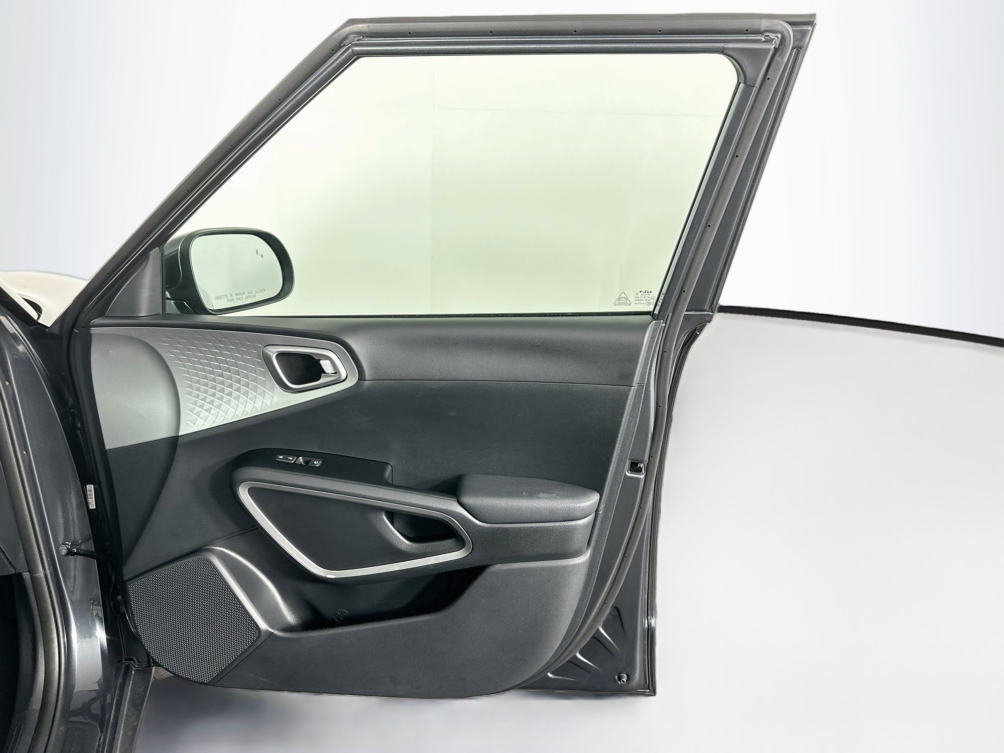Used 2025 Kia Soul LX w/ LX Technology Package FWD image 30