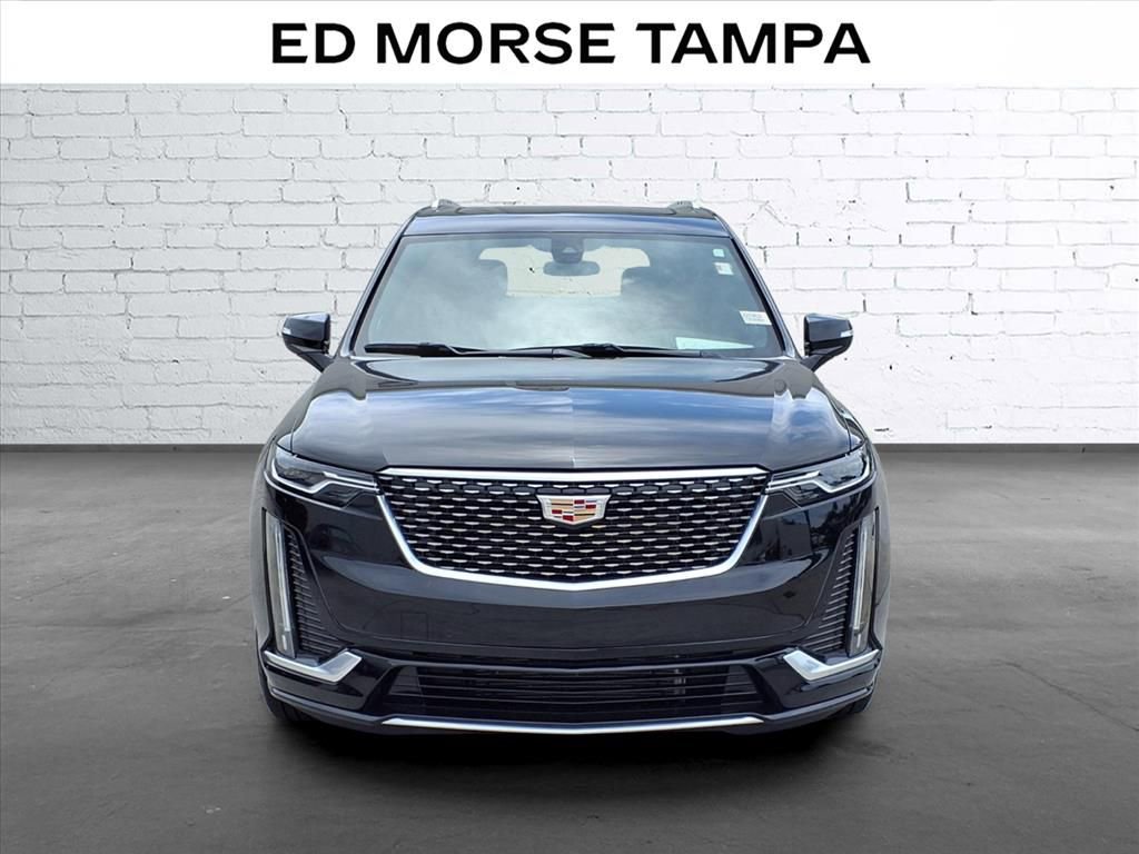 Used 2025 Cadillac XT6 Premium Luxury FWD image 6