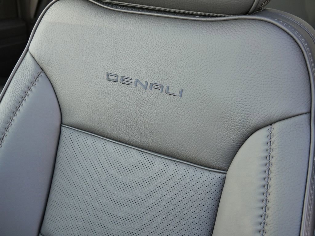 New 2026 GMC Sierra 3500 Denali w/ Denali Reserve Package image 43