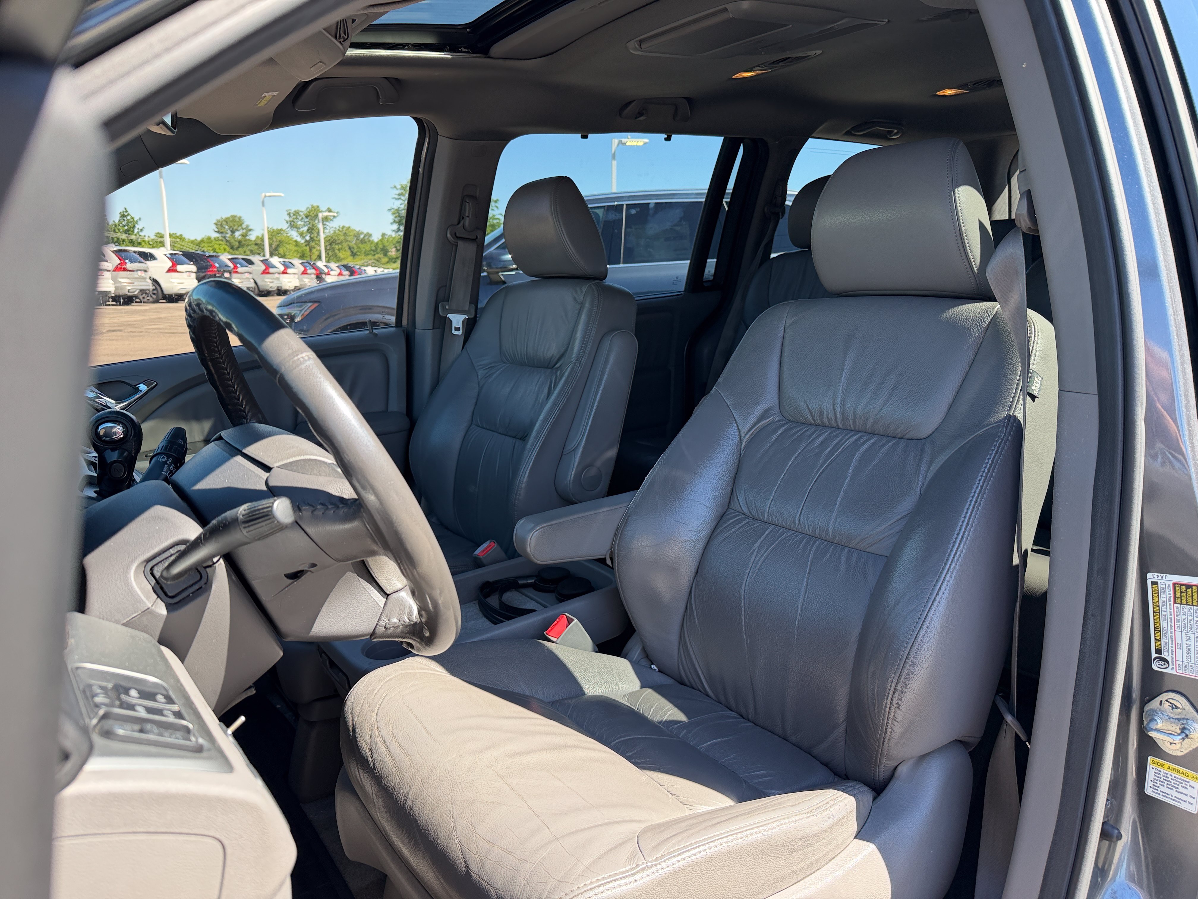 Used 2010 Honda Odyssey EX-L image 8