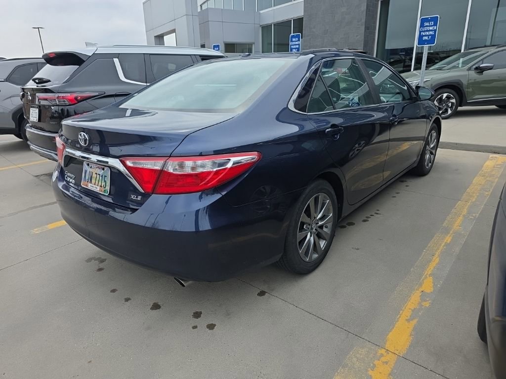 Used 2016 Toyota Camry XLE FWD image 5