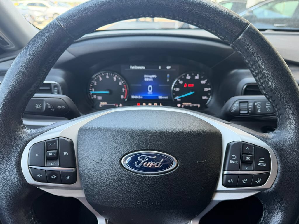 Used 2023 Ford Explorer XLT w/ Equipment Group 202A AWD/4WD image 11