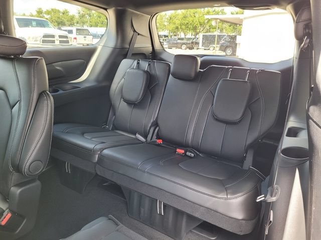 New 2026 Chrysler Voyager LX FWD image 14