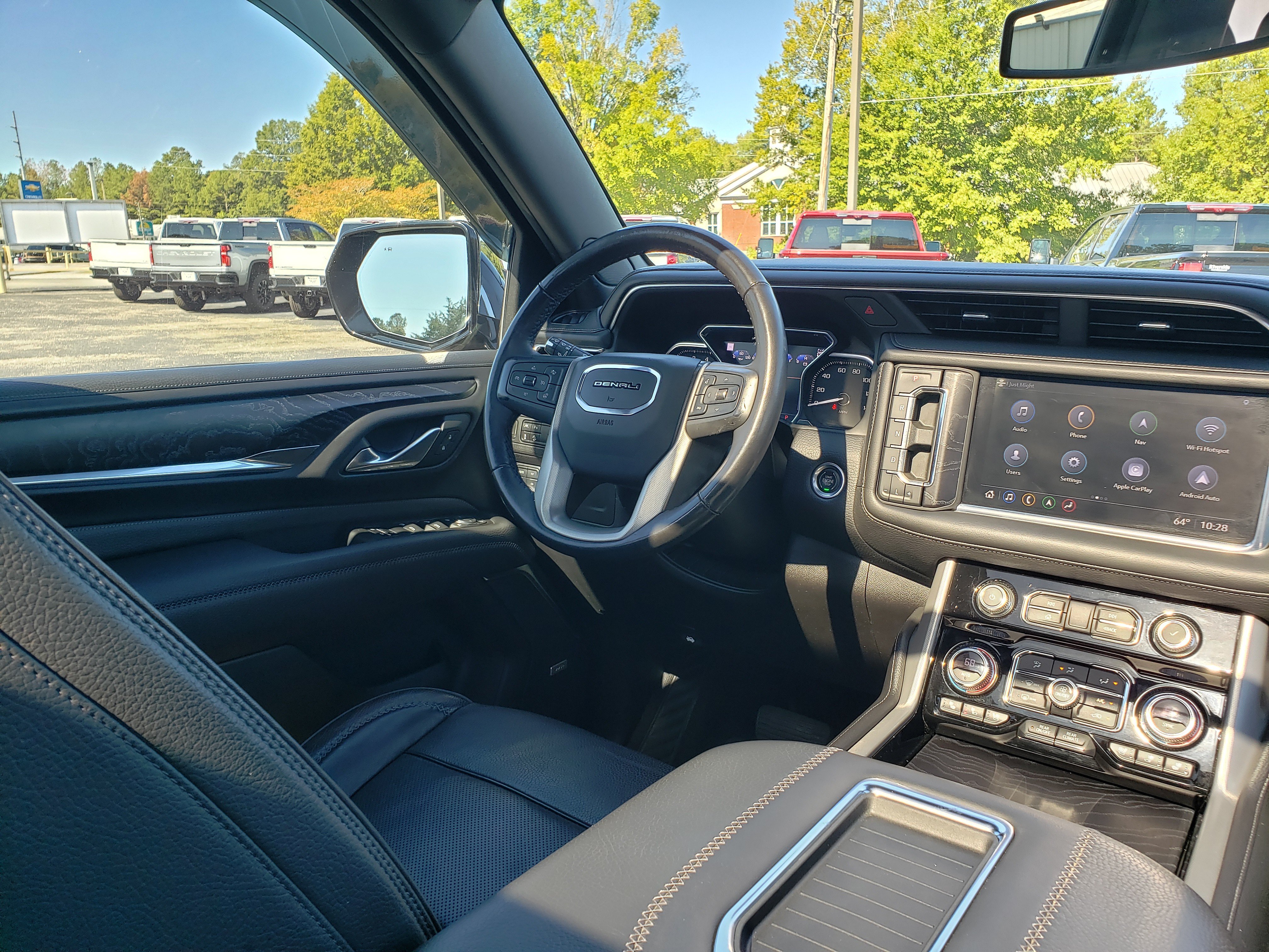 Used 2021 GMC Yukon XL Denali AWD/4WD image 38