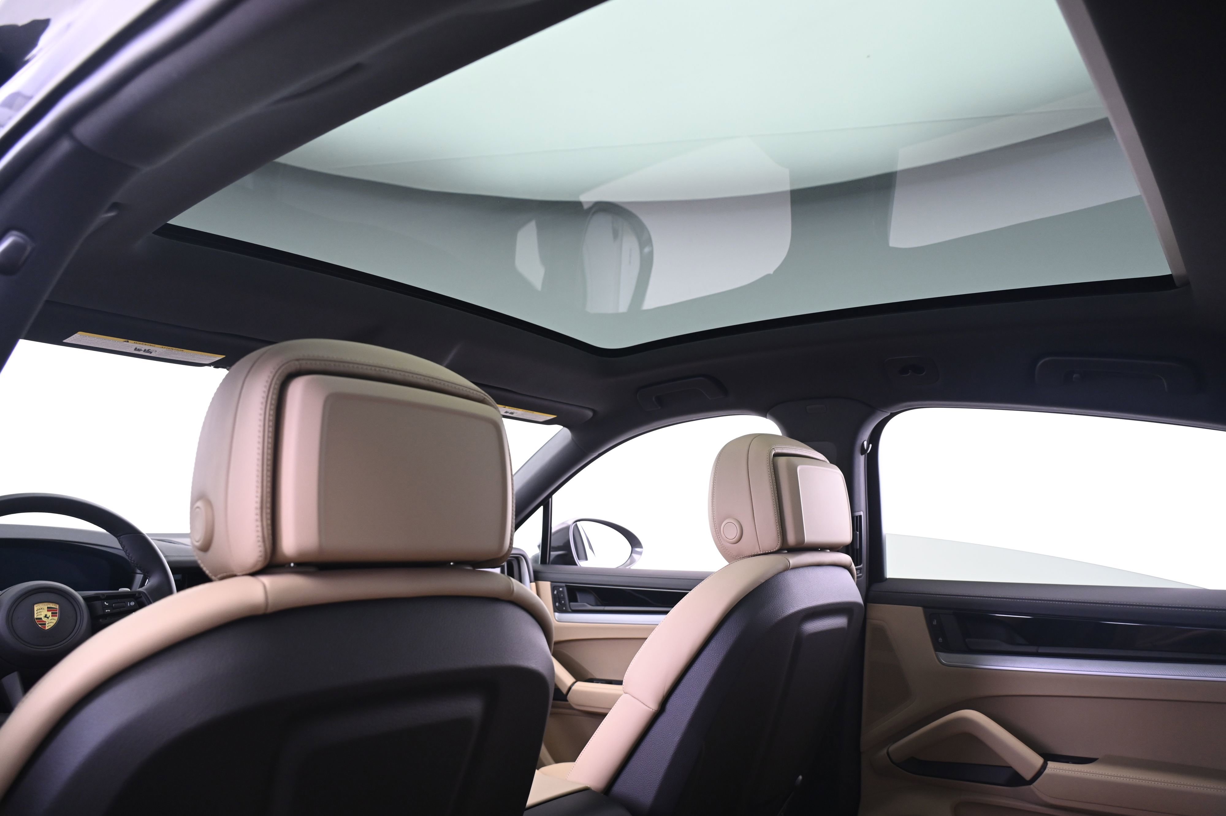 Certified 2024 Porsche Cayenne Coupe image 25