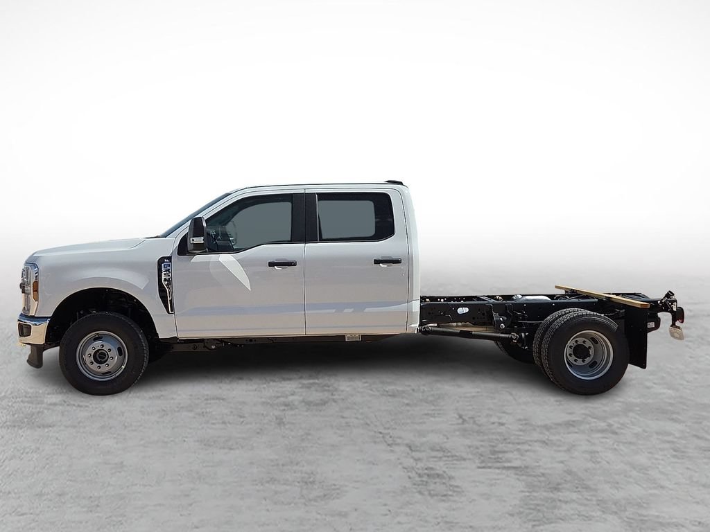 New 2026 Ford F350 XL w/ XL Chrome Package AWD/4WD image 6