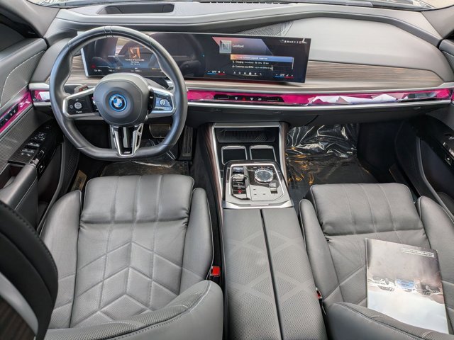 Certified 2024 BMW i7 xDrive60 w/ Premium Package AWD/4WD image 23
