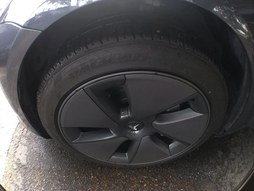 Used 2023 Tesla Model 3 Standard Range image 10