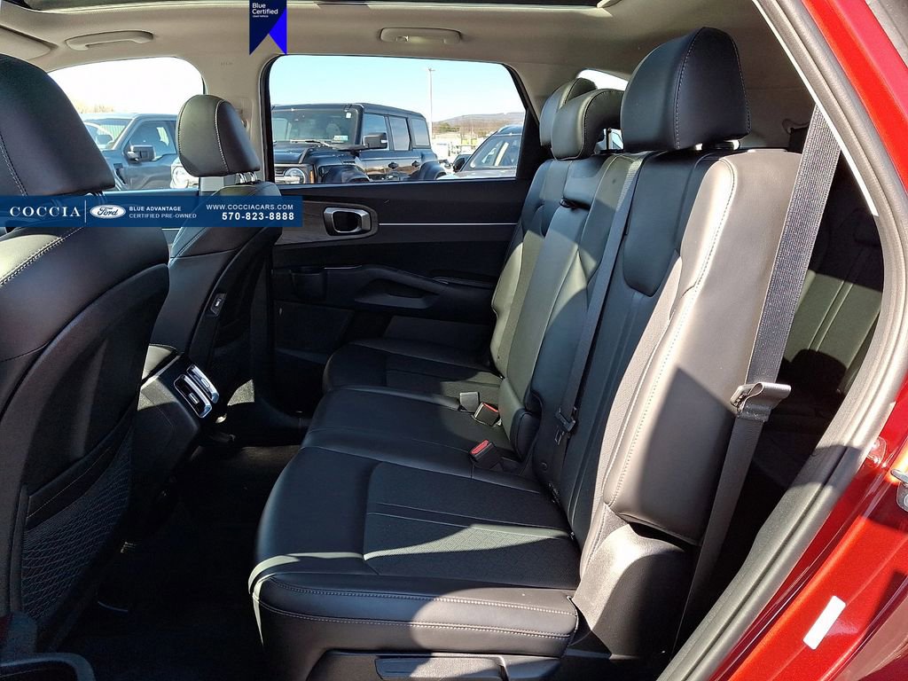 Used 2023 Kia Sorento S w/ Panoramic Sunroof Package image 10