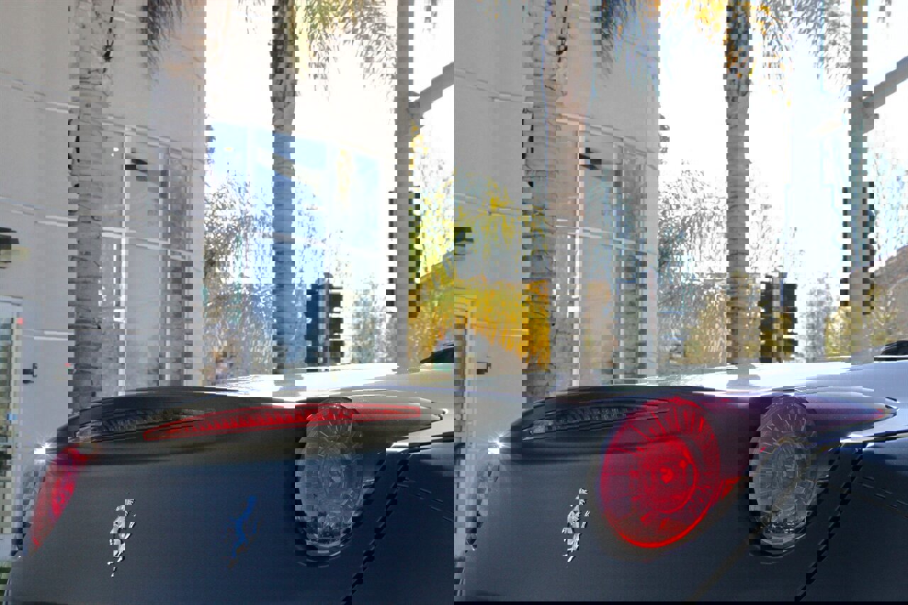 Used 2014 Ferrari California image 8