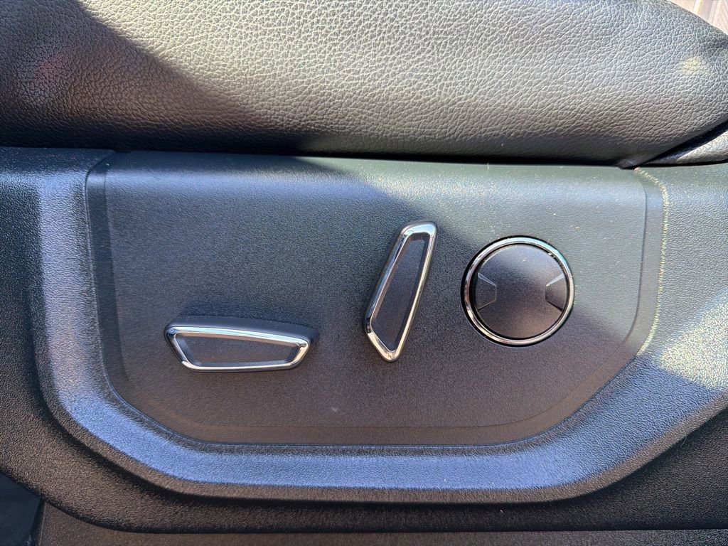 Used 2021 Ford Expedition Limited image 39