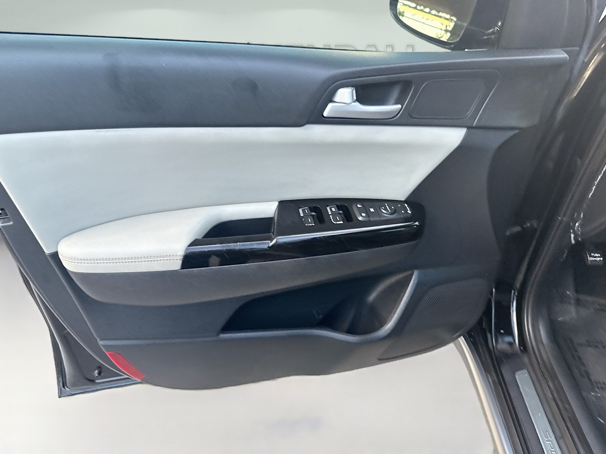 Used 2018 Kia Sportage EX w/ EX Sport Appearance Package FWD image 17