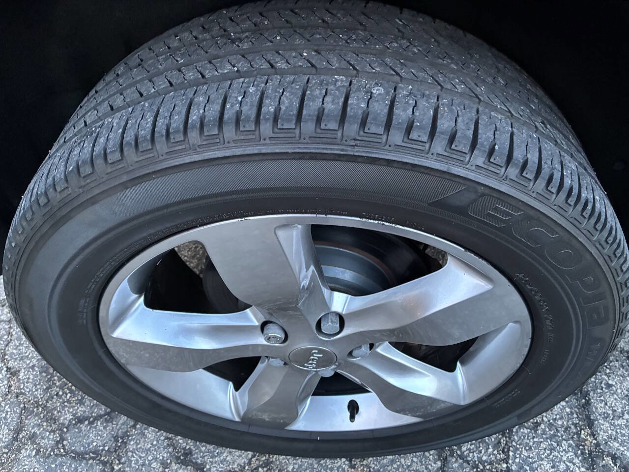 Used 2013 Jeep Grand Cherokee Overland image 34